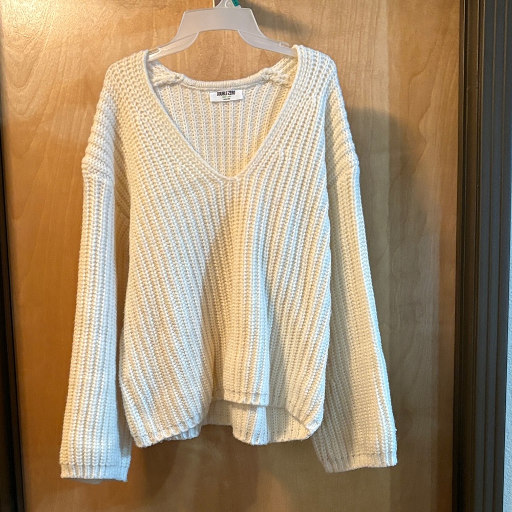 Double Zero Cream V-Neck Sweater; Size L